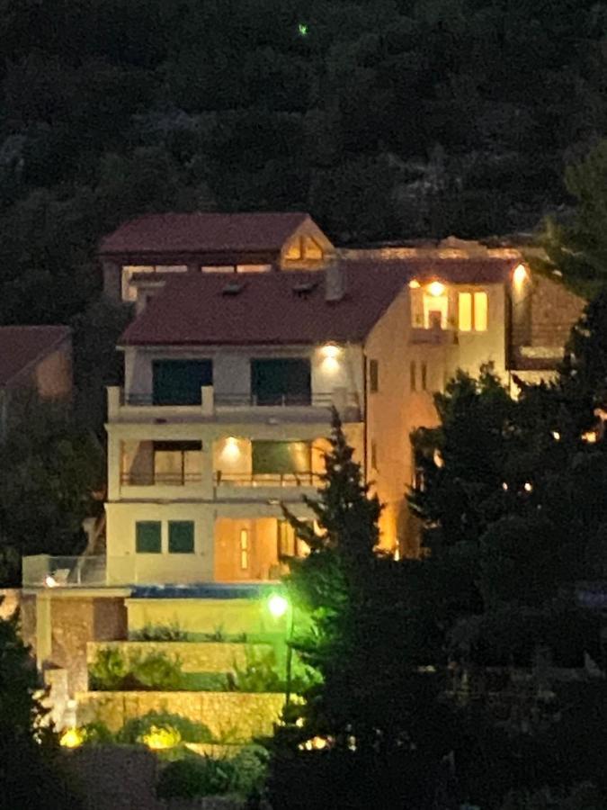 סטארי גראד Villa Relax , With Seaview And Two Pools Near Beach מראה חיצוני תמונה
