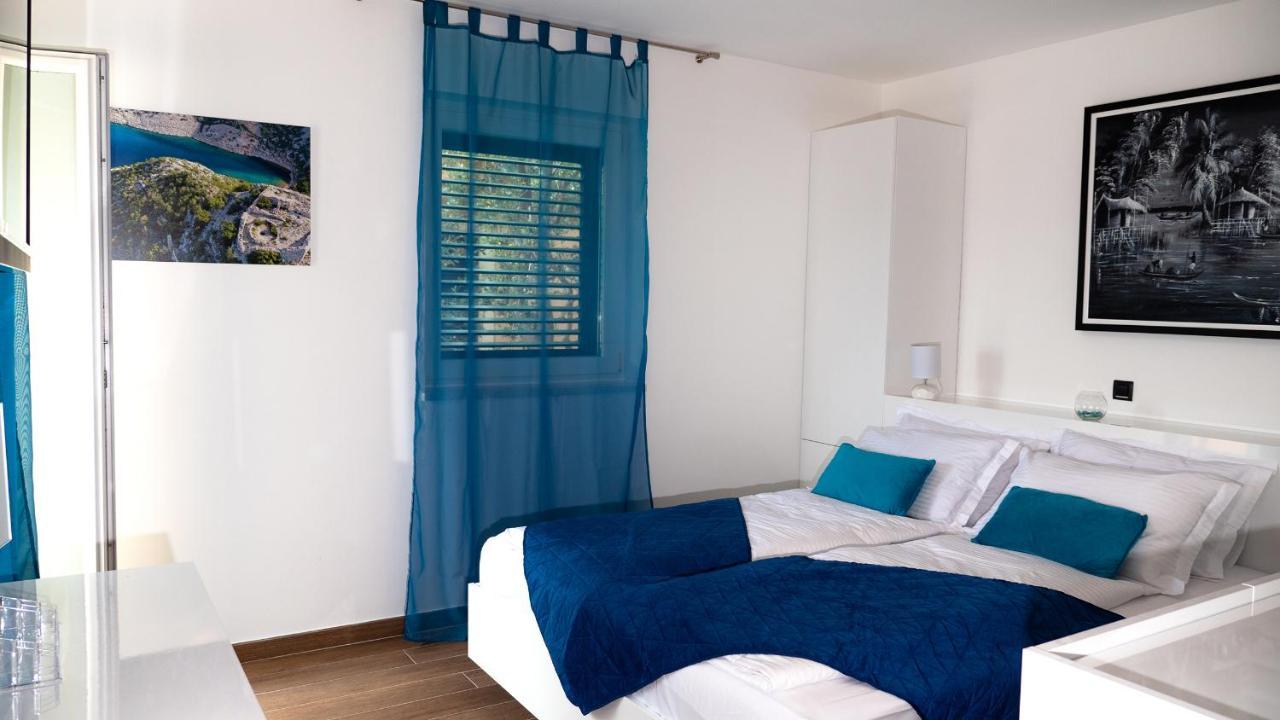 סטארי גראד Villa Relax , With Seaview And Two Pools Near Beach מראה חיצוני תמונה