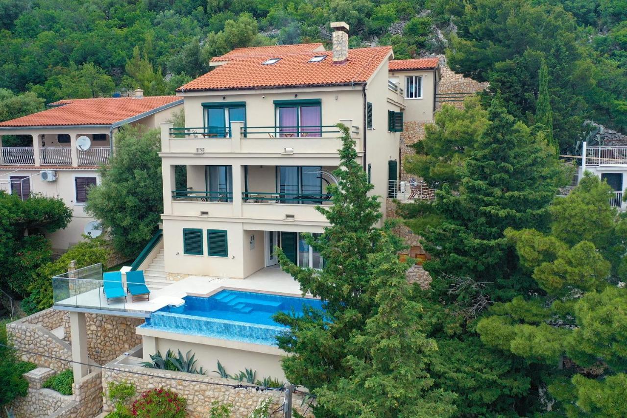 סטארי גראד Villa Relax , With Seaview And Two Pools Near Beach מראה חיצוני תמונה