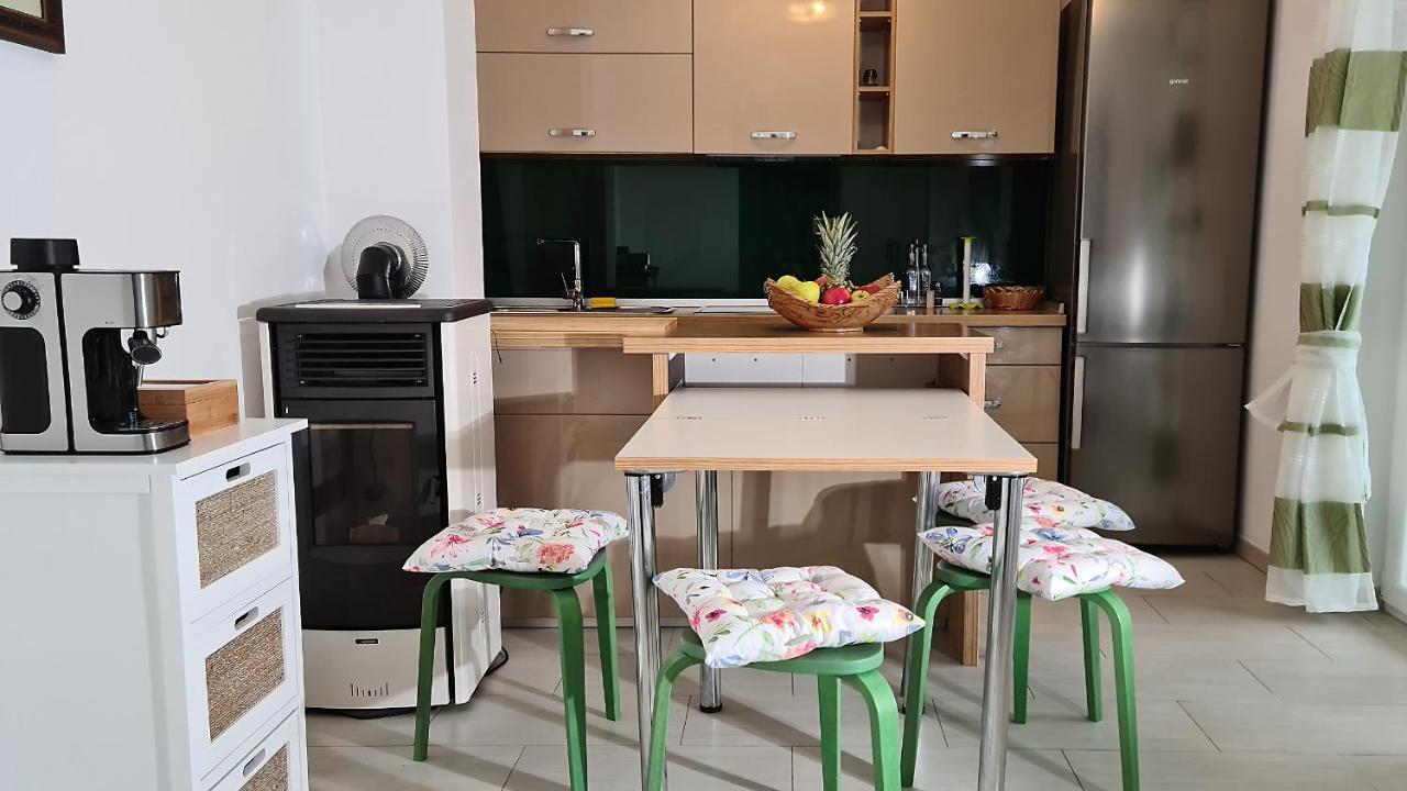 סטארי גראד Villa Relax , With Seaview And Two Pools Near Beach מראה חיצוני תמונה
