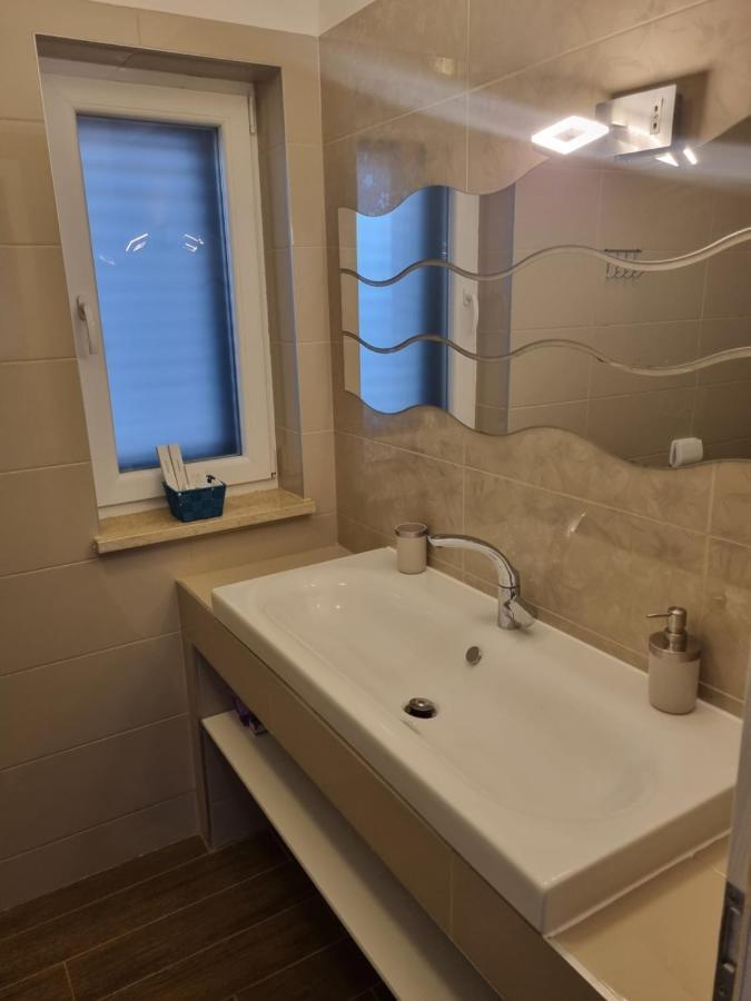 סטארי גראד Villa Relax , With Seaview And Two Pools Near Beach מראה חיצוני תמונה