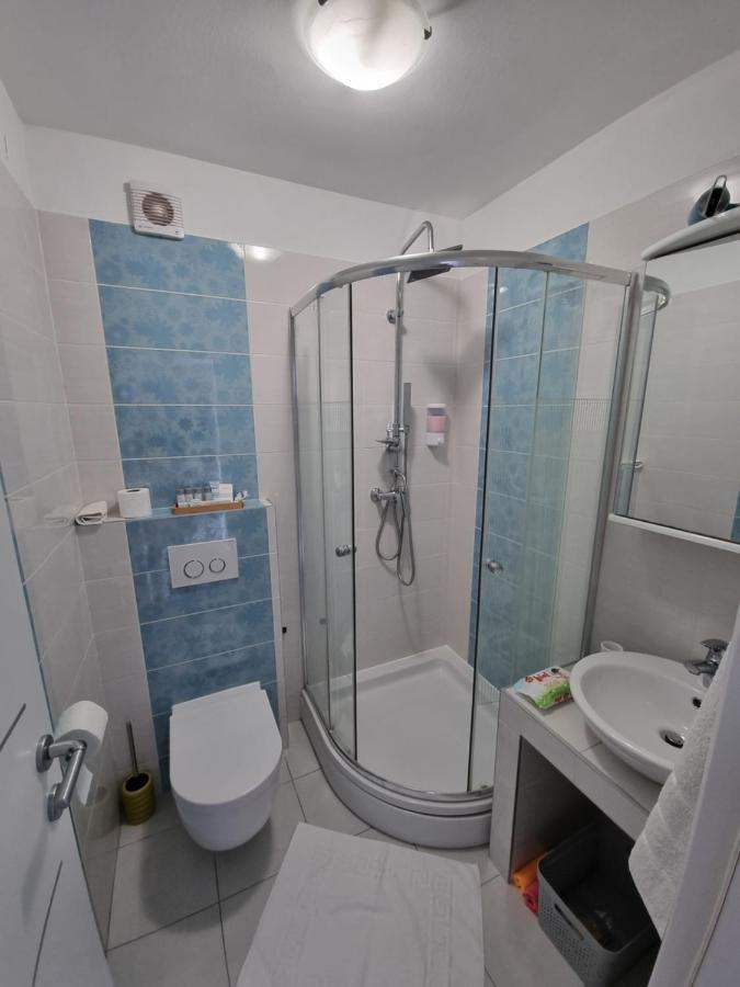 סטארי גראד Villa Relax , With Seaview And Two Pools Near Beach מראה חיצוני תמונה